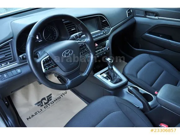 Hyundai Elantra 1.6 CRDi Elite Image 9